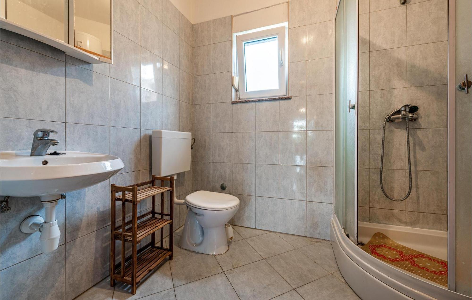 Cozy Apartment In Vir With Kitchen Kültér fotó